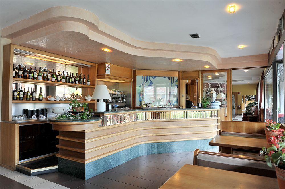 Hotel Cristallo Barga Fornaci di Barga Extérieur photo