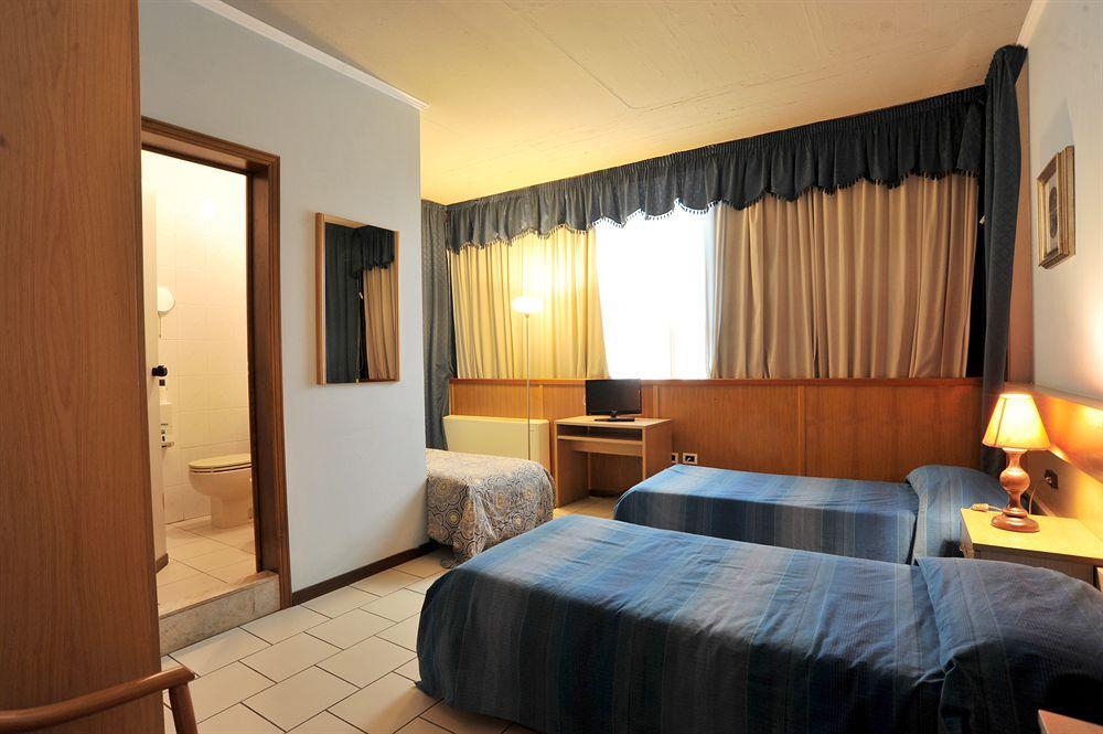 Hotel Cristallo Barga Fornaci di Barga Extérieur photo