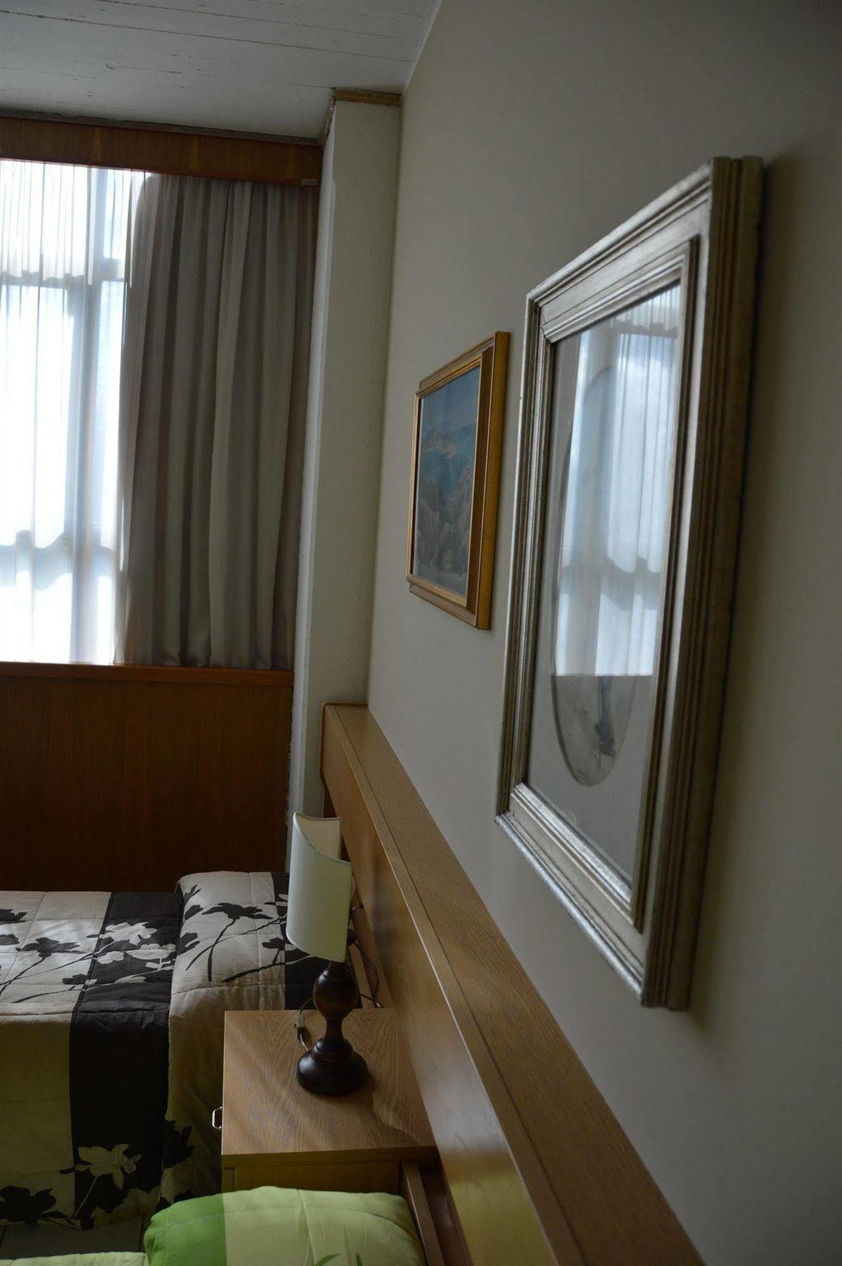 Hotel Cristallo Barga Fornaci di Barga Extérieur photo