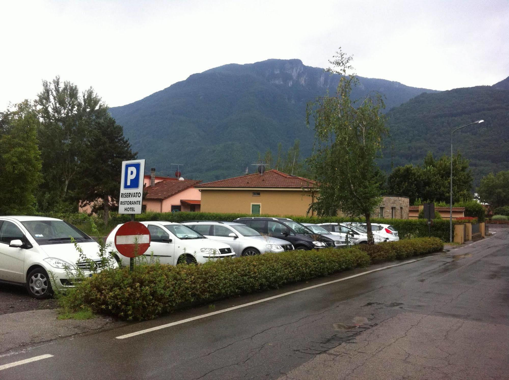 Hotel Cristallo Barga Fornaci di Barga Extérieur photo